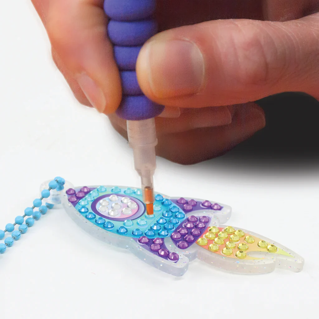 Camelot Dotz Blast Off Diamond Painting Key Charm Kit - Image 4