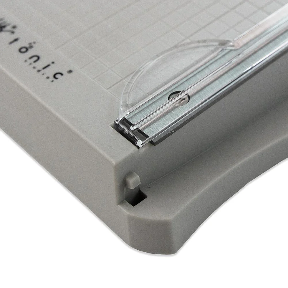 Tim Holtz Guillotine Mini Trimmer (6.25”) - Image 8